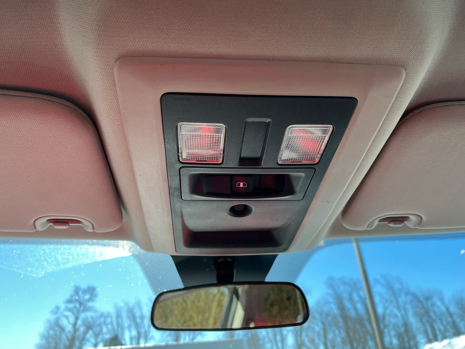 2017 RAM 1500 SLT Quad Cab 4x4 6'4' Box