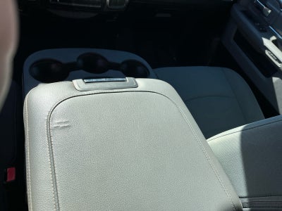 2017 RAM 1500 SLT Quad Cab 4x4 6'4' Box