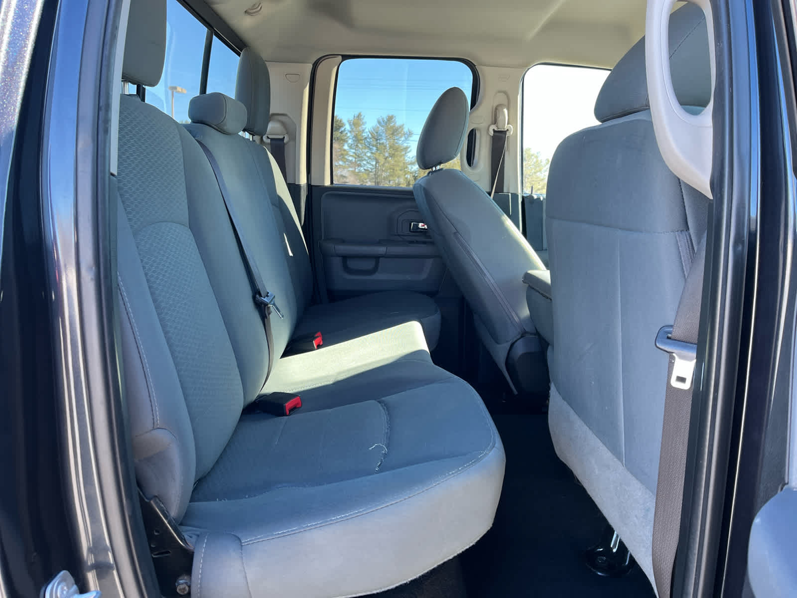 2017 RAM 1500 SLT Quad Cab 4x4 6'4' Box