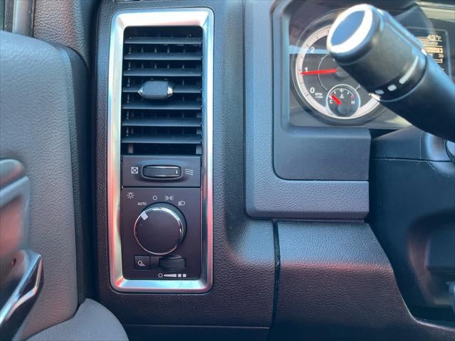 2017 RAM 1500 SLT Quad Cab 4x4 6'4' Box