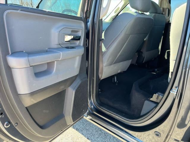 2017 RAM 1500 SLT Quad Cab 4x4 6'4' Box