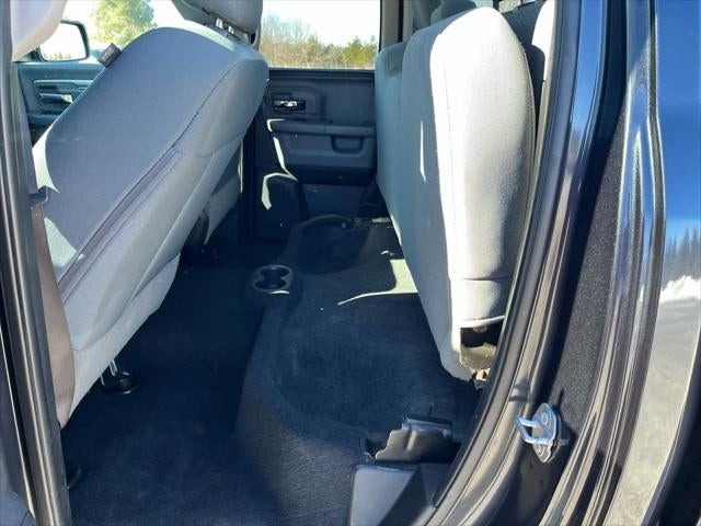 2017 RAM 1500 SLT Quad Cab 4x4 6'4' Box