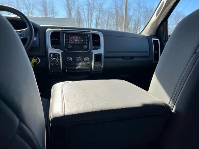 2017 RAM 1500 SLT Quad Cab 4x4 6'4' Box