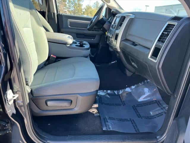 2017 RAM 1500 SLT Quad Cab 4x4 6'4' Box