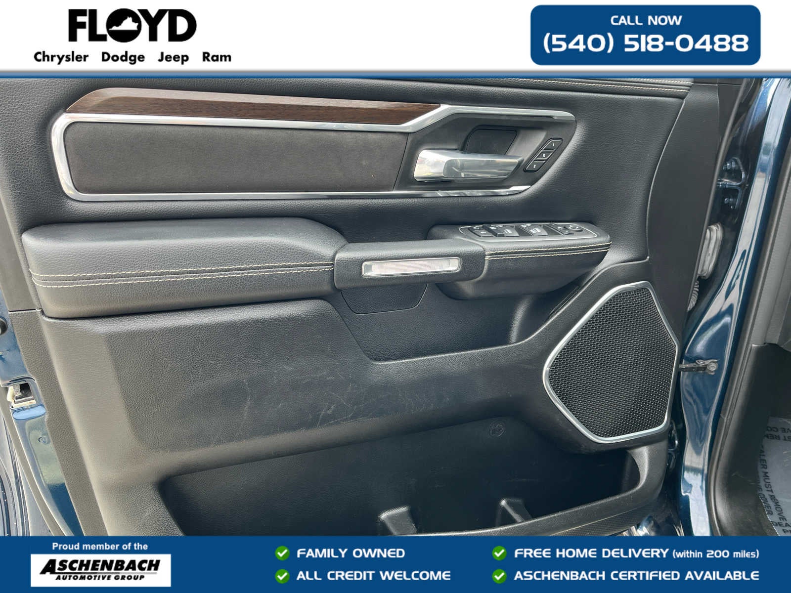 2022 RAM 1500 Laramie Crew Cab 4x4 5'7' Box