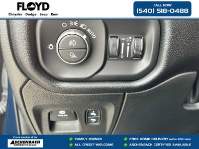 2022 RAM 1500 Laramie Crew Cab 4x4 5'7' Box