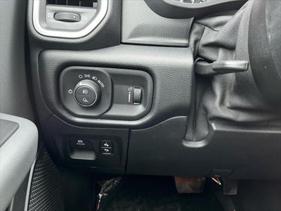 2021 RAM 1500 Big Horn Crew Cab 4x4 6'4' Box