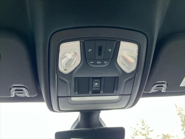 2021 RAM 1500 Big Horn Crew Cab 4x4 6'4' Box