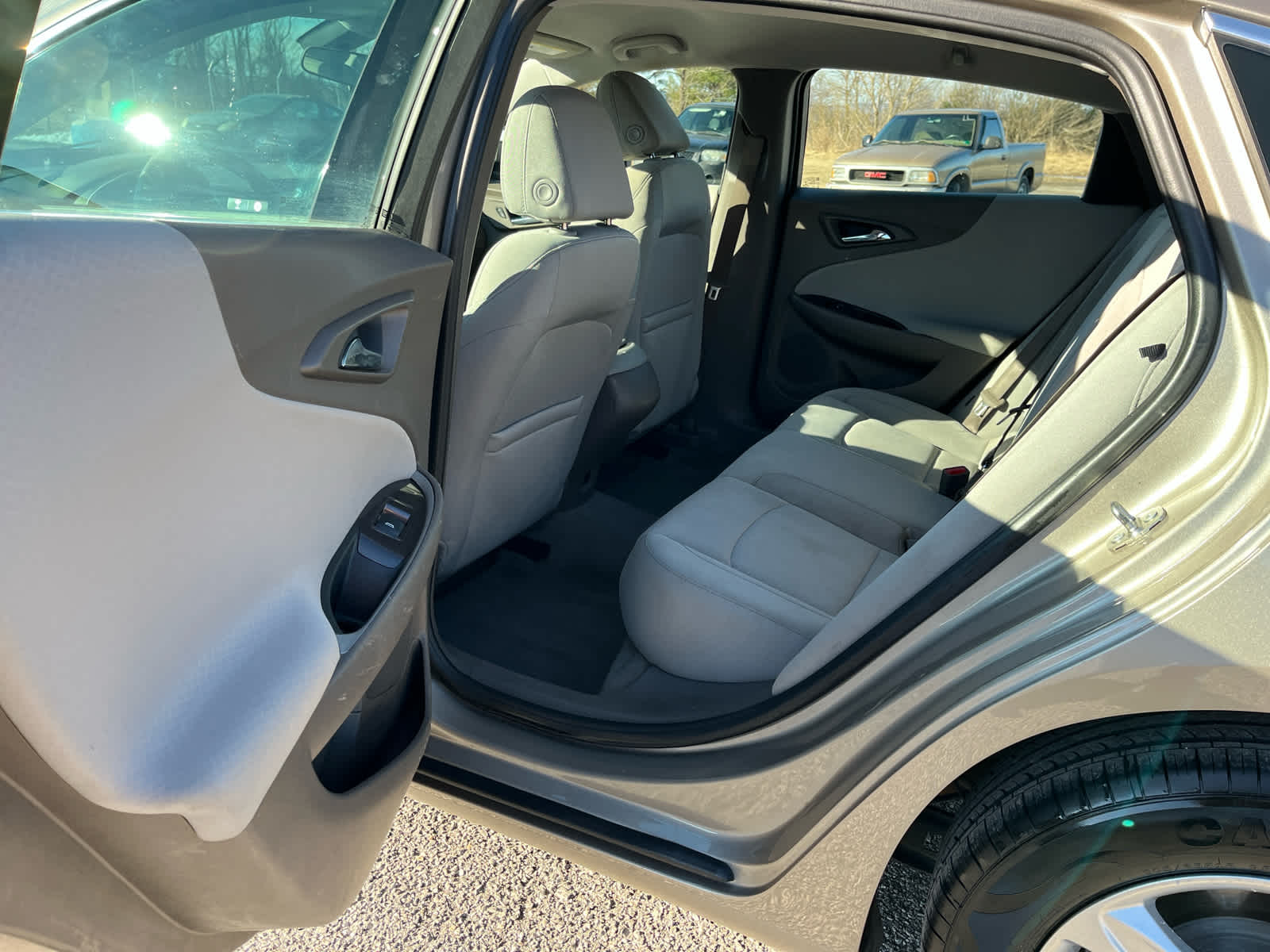 2022 Chevrolet Malibu FWD 1FL