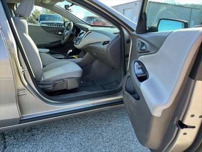 2022 Chevrolet Malibu FWD 1FL