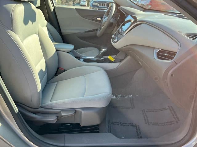 2022 Chevrolet Malibu FWD 1FL