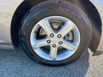 2022 Chevrolet Malibu FWD 1FL