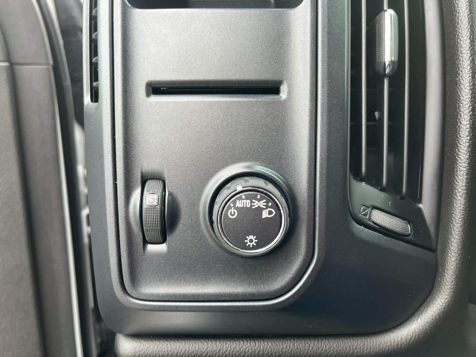 2018 Chevrolet Silverado 1500 WT