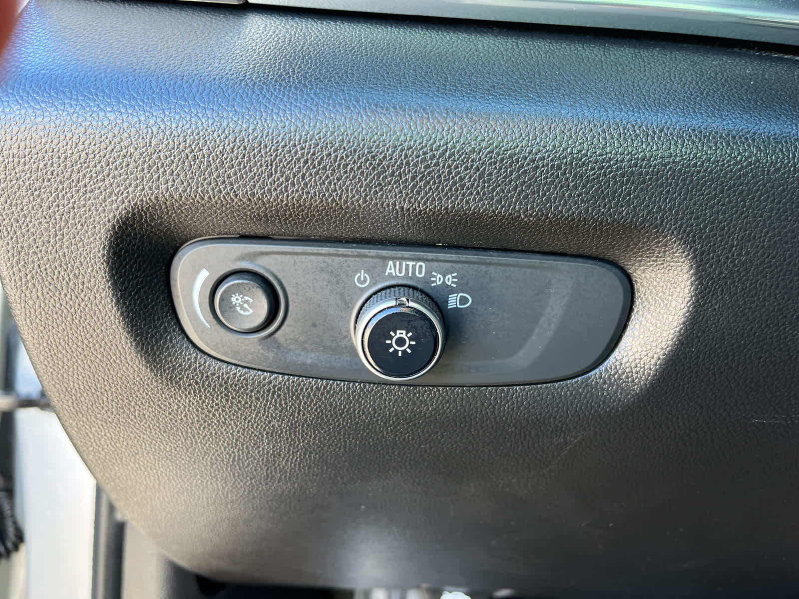 2022 Chevrolet Traverse AWD LT Leather