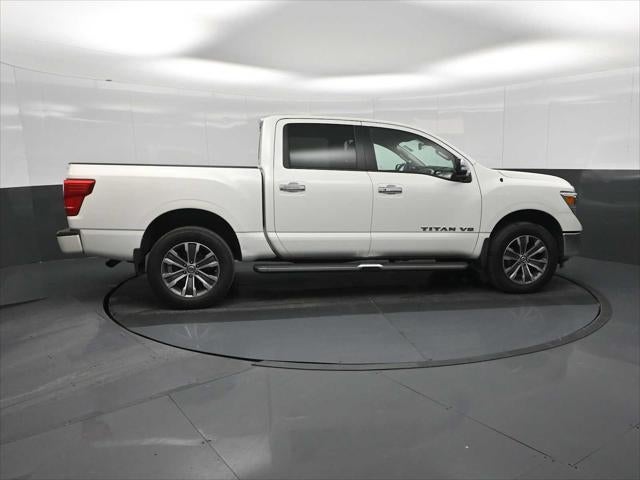 2019 Nissan TITAN SL