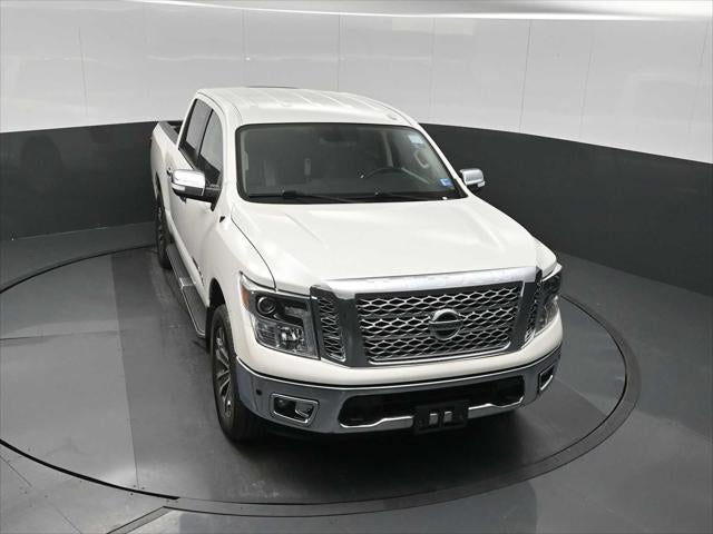 2019 Nissan TITAN SL