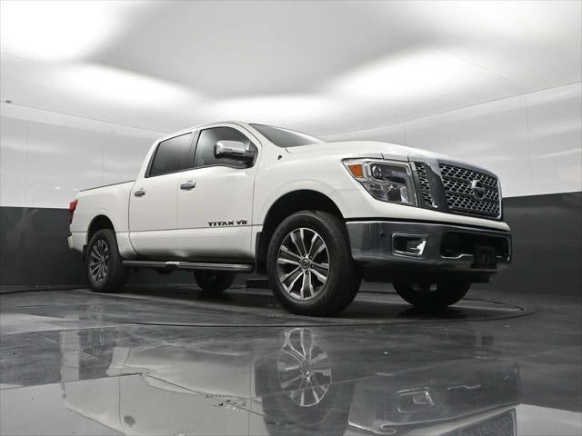 2019 Nissan TITAN SL
