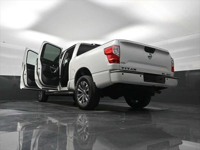 2019 Nissan TITAN SL