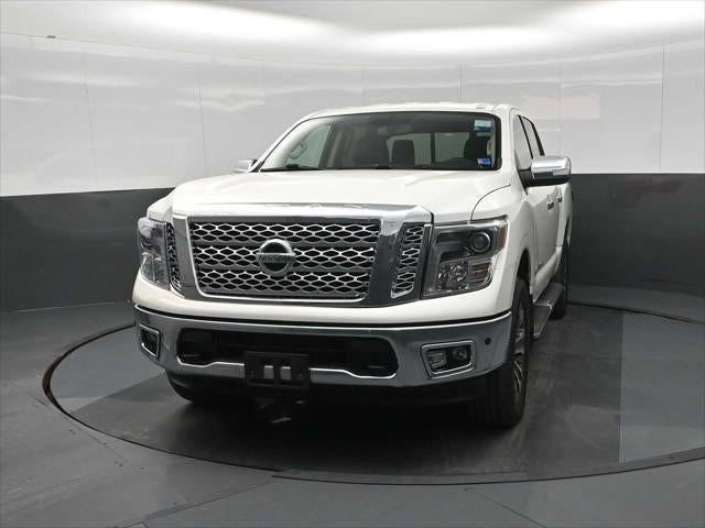 2019 Nissan TITAN SL