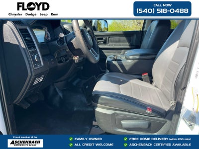 2022 RAM 1500 Classic Tradesman Crew Cab 4x4 5'7' Box