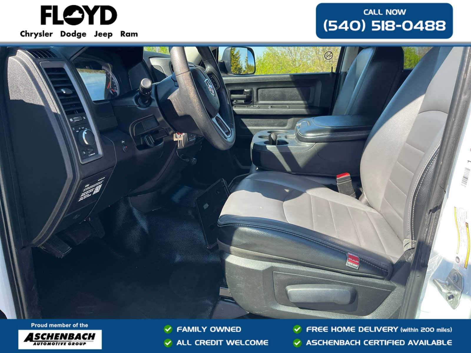 2022 RAM 1500 Classic Tradesman Crew Cab 4x4 5'7' Box