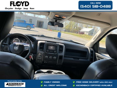 2022 RAM 1500 Classic Tradesman Crew Cab 4x4 5'7' Box