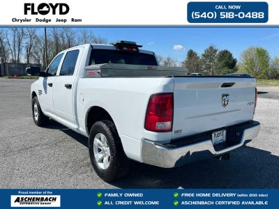 2022 RAM 1500 Classic Tradesman Crew Cab 4x4 5'7' Box