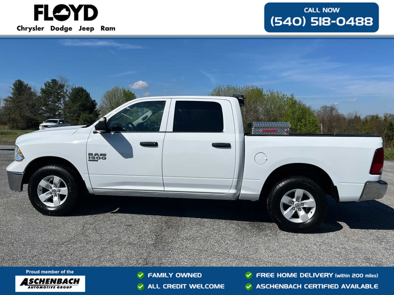 2022 RAM 1500 Classic Tradesman Crew Cab 4x4 5'7' Box