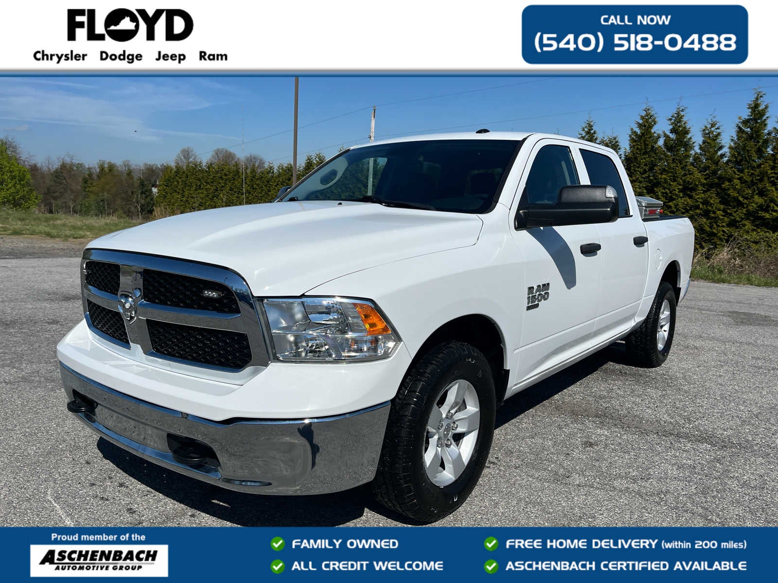 2022 RAM 1500 Classic Tradesman Crew Cab 4x4 5'7' Box