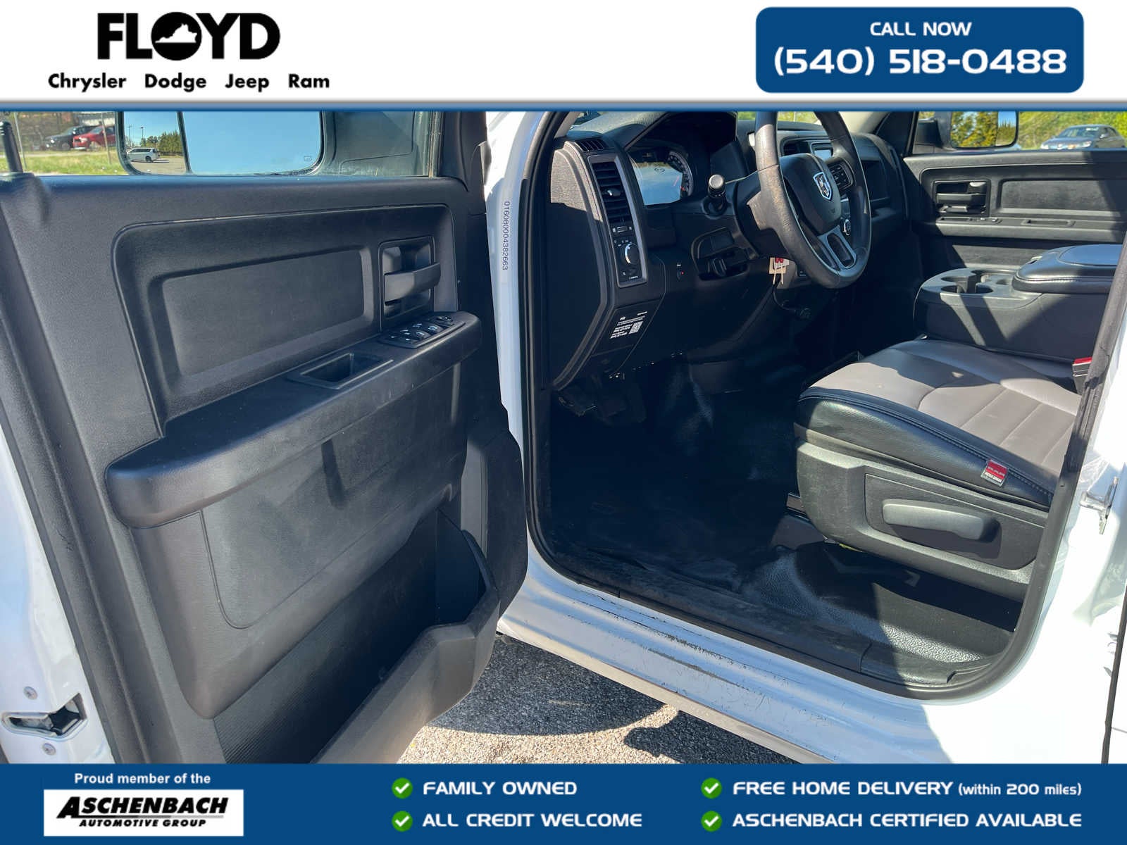 2022 RAM 1500 Classic Tradesman Crew Cab 4x4 5'7' Box