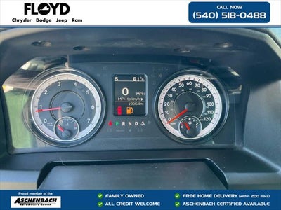 2022 RAM 1500 Classic Tradesman Crew Cab 4x4 5'7' Box