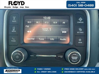 2022 RAM 1500 Classic Tradesman Crew Cab 4x4 5'7' Box