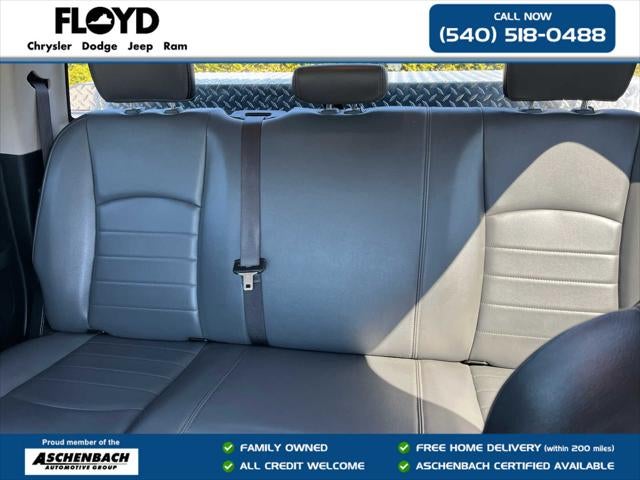 2022 RAM 1500 Classic Tradesman Crew Cab 4x4 5'7' Box