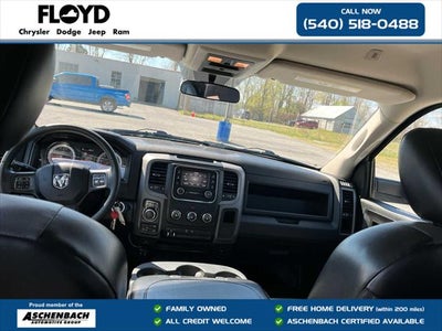 2022 RAM 1500 Classic Tradesman Crew Cab 4x4 5'7' Box