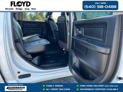 2022 RAM 1500 Classic Tradesman Crew Cab 4x4 5'7' Box