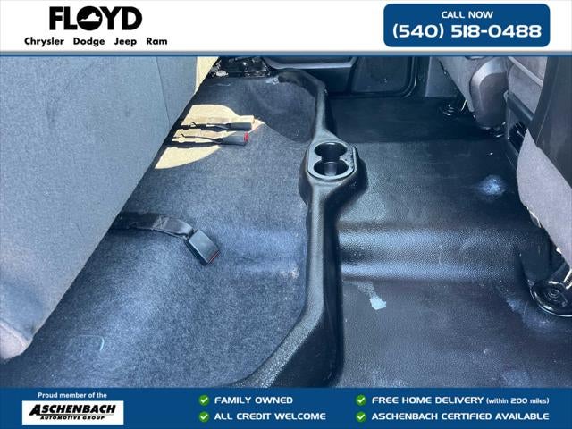 2022 RAM 1500 Classic Tradesman Crew Cab 4x4 5'7' Box