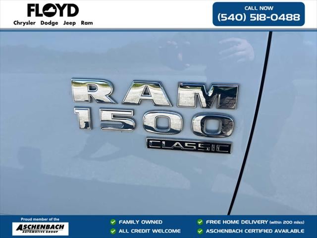 2022 RAM 1500 Classic Tradesman Crew Cab 4x4 5'7' Box