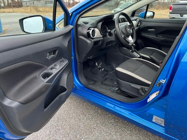 2021 Nissan Versa SV Xtronic CVT